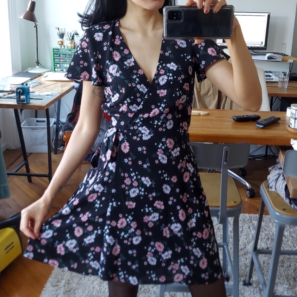 H&M, Black floral wrap dress with additional button enclosure on waist, size 2